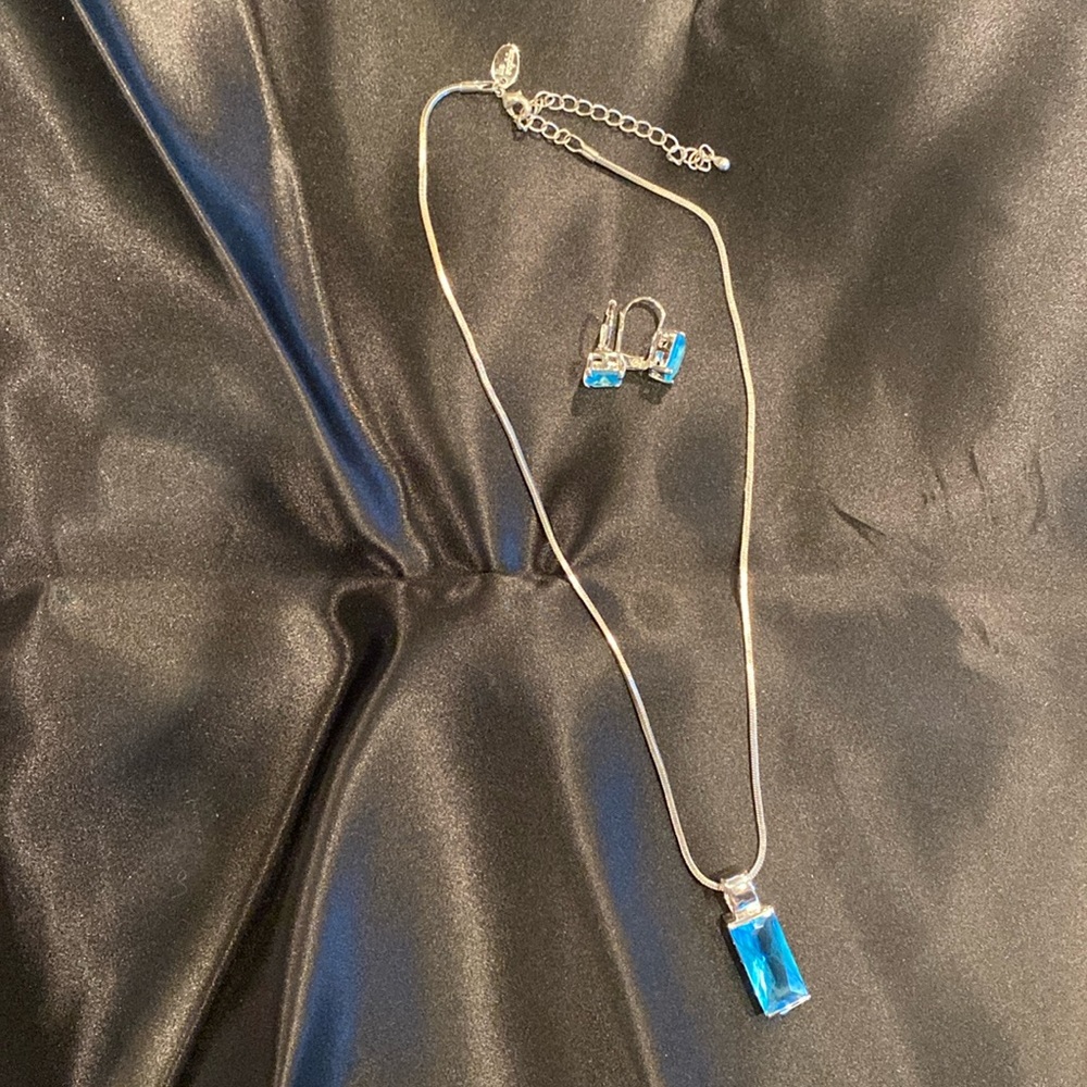 Lia Sophia necklace and earrings